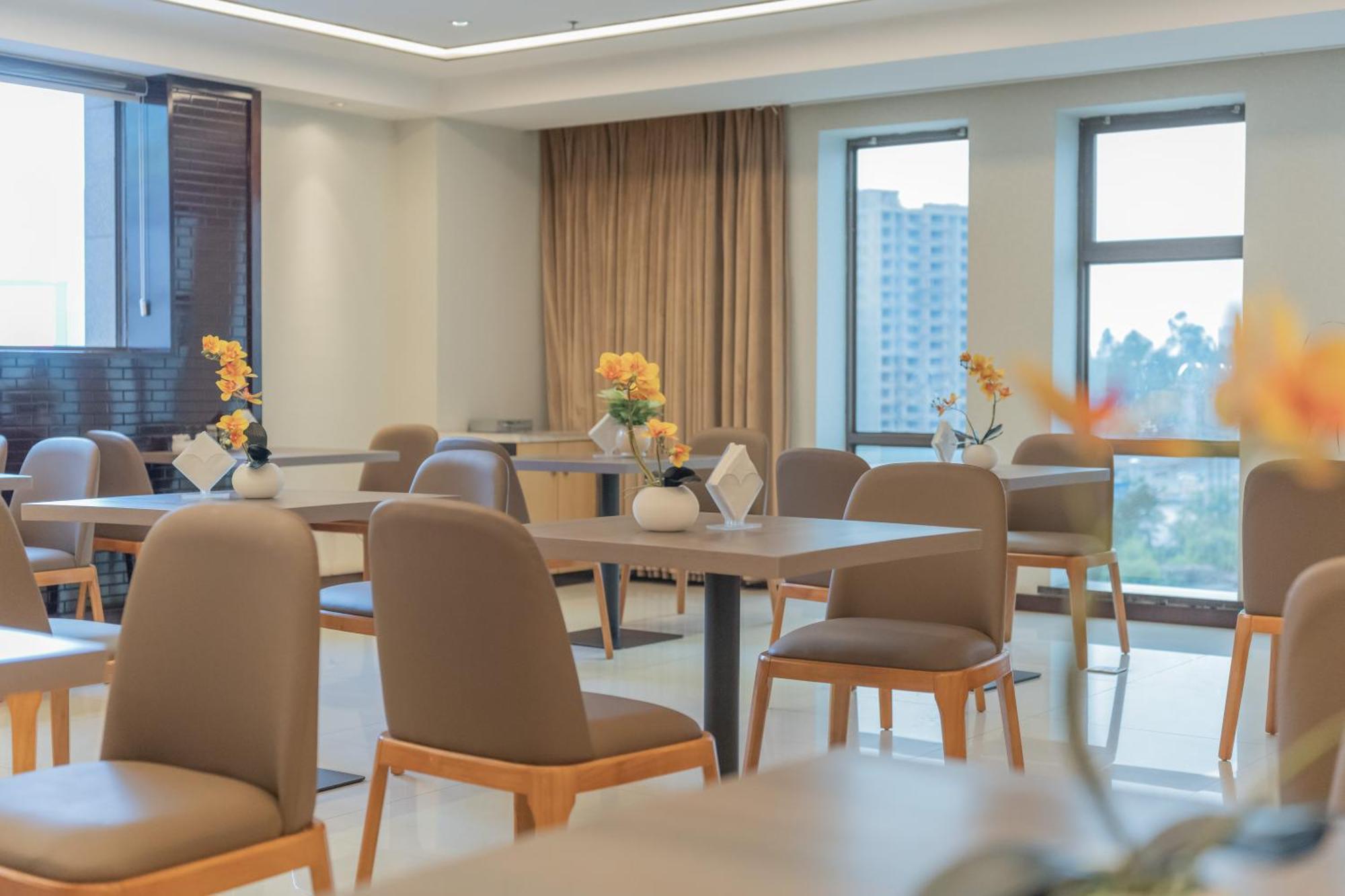 Jin-Tai Holiday Hotel Лэшань Экстерьер фото